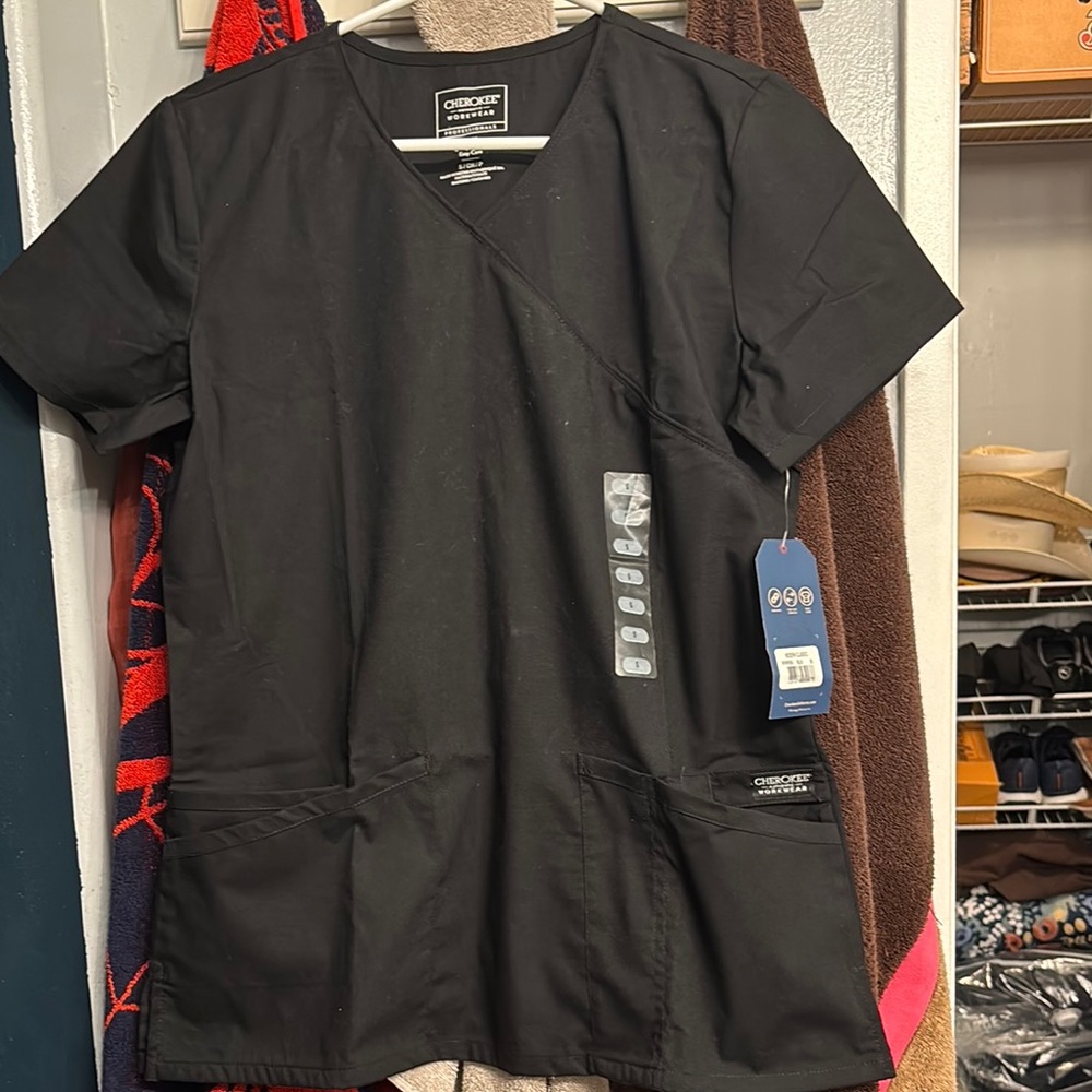 Cherokee Men's Classic Black Scrub Top